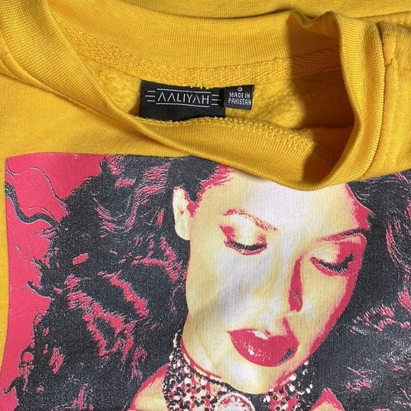 AALIYAH sweater in women’s size small - Picture 4 of 5